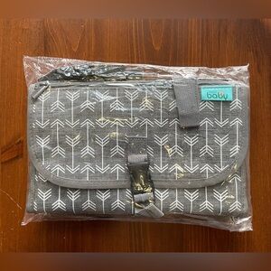 New Kopi Baby Gray Arrow Print Portable Diaper Changing Pad